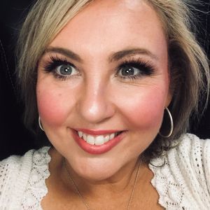 Meet your Posher, Clarissa